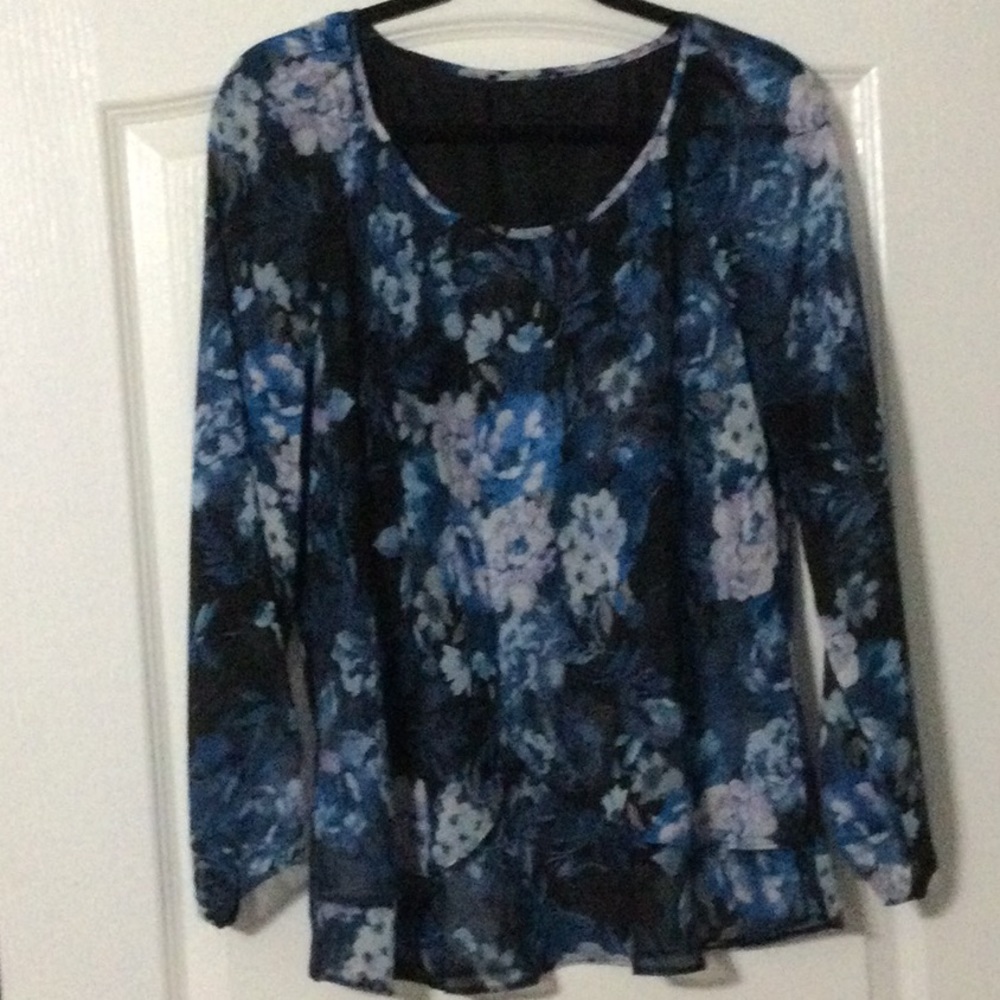 Women’s dress barn blouse